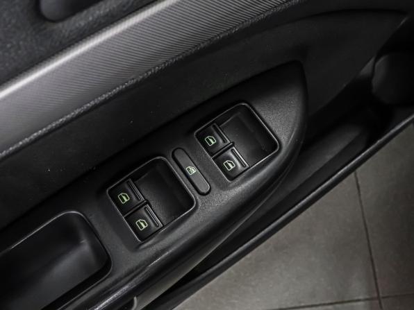 Skoda Octavia II (A5) Рестайлинг с пробегом 2011 года, цена 819 000 рублей, 180178 км, лифтбек, Автокод Объявления