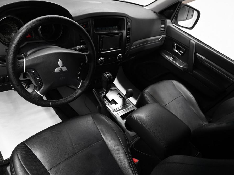 Mitsubishi Pajero IV Рестайлинг 1 Тверь  - изображение 9