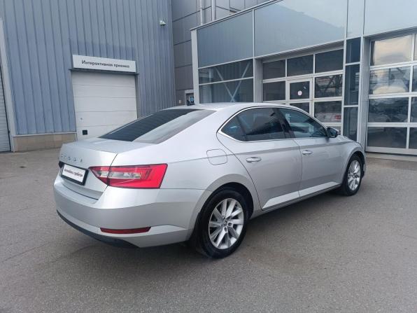 Skoda Superb III Рестайлинг с пробегом 2020 года, цена 2 500 000 рублей, 63800 км, лифтбек, Автокод Объявления
