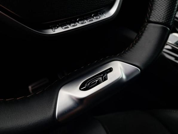 Peugeot 3008 II Рестайлинг с пробегом 2021 года, цена 2 700 000 рублей, 68499 км, внедорожник, Автокод Объявления