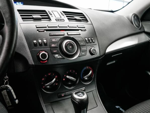 Mazda 3 II (BL) Рестайлинг с пробегом 2012 года, цена 939 000 рублей, 134248 км, седан, Автокод Объявления