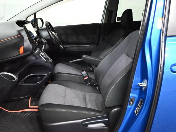 Toyota Sienta II Рестайлинг с пробегом 2019 года, цена 1 600 000 рублей, 100617 км, минивэн, Автокод Объявления
