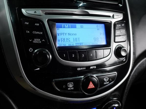 Hyundai Solaris I с пробегом 2013 года, цена 799 000 рублей, 192339 км, седан, Автокод Объявления
