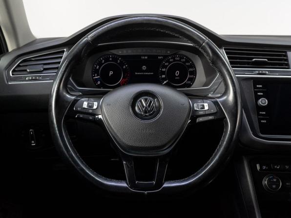 Volkswagen Tiguan II с пробегом 2017 года, цена 2 700 000 рублей, 179869 км, внедорожник, Автокод Объявления