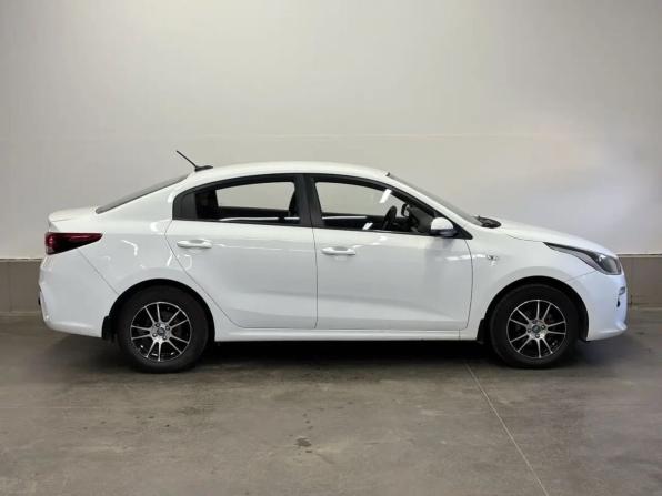 Kia Rio IV с пробегом 2017 года, цена 1 329 000 рублей, 99383 км, седан, Автокод Объявления