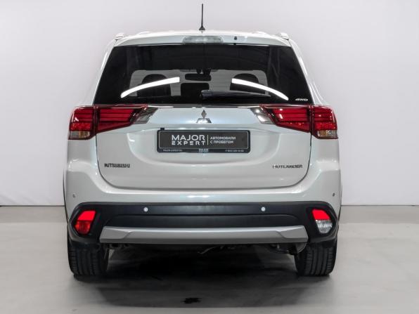 Mitsubishi Outlander III Рестайлинг 2 с пробегом 2015 года, цена 1 899 000 рублей, 125601 км, внедорожник, Автокод Объявления