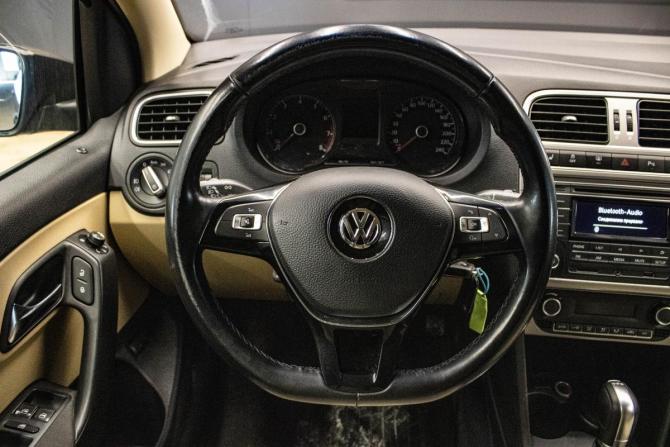 Volkswagen Polo V Рестайлинг с пробегом 2017 года, цена 1 199 000 рублей, 179018 км, седан, Автокод Объявления