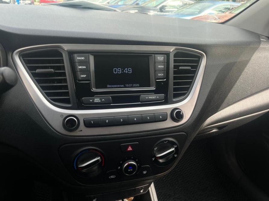 Hyundai Solaris II Санкт-Петербург  - изображение 10