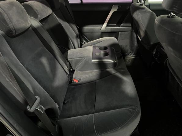 Toyota Land Cruiser Prado 150 Series Рестайлинг 1 с пробегом 2014 года, цена 2 825 000 рублей, 398023 км, внедорожник, Автокод Объявления