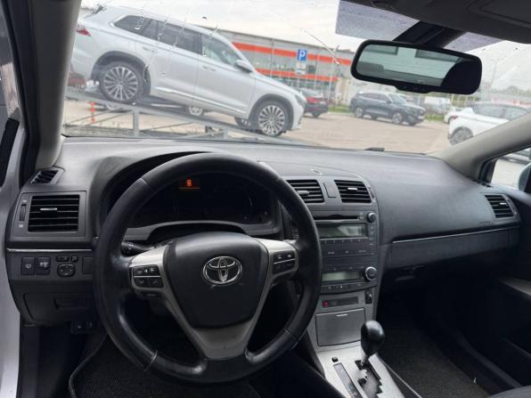 Toyota Avensis III с пробегом 2009 года, цена 811 000 рублей, 451960 км, седан, Автокод Объявления