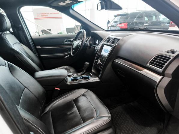 Ford Explorer V Рестайлинг с пробегом 2016 года, цена 2 890 000 рублей, 123000 км, внедорожник, Автокод Объявления