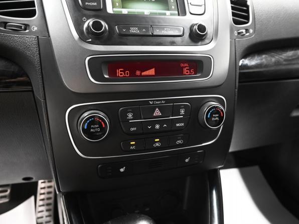 Kia Sorento II Рестайлинг с пробегом 2014 года, цена 1 795 000 рублей, 240250 км, внедорожник, Автокод Объявления
