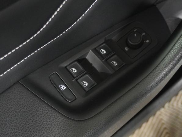 Volkswagen Passat B8 Рестайлинг с пробегом 2020 года, цена 2 123 000 рублей, 148664 км, седан, Автокод Объявления