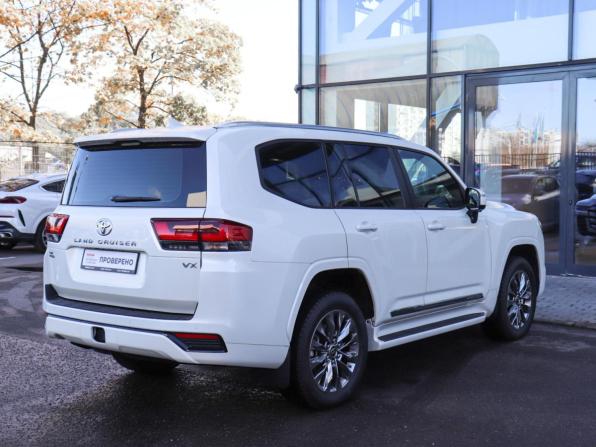 Toyota Land Cruiser 300 Series с пробегом 2022 года, цена 9 378 000 рублей, 28197 км, внедорожник, Автокод Объявления