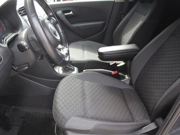 Volkswagen Polo V Рестайлинг с пробегом 2018 года, цена 1 350 000 рублей, 97118 км, седан, Автокод Объявления