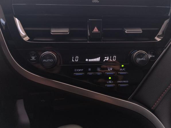 Toyota Camry VIII (XV70) Рестайлинг с пробегом 2021 года, цена 2 990 000 рублей, 88574 км, седан, Автокод Объявления