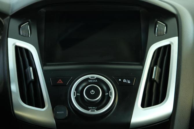 Ford Focus III с пробегом 2013 года, цена 649 000 рублей, 244000 км, универсал, Автокод Объявления