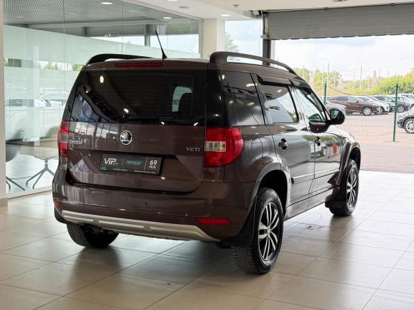 Skoda Yeti I Рестайлинг с пробегом 2014 года, цена 917 000 рублей, 208175 км, внедорожник, Автокод Объявления