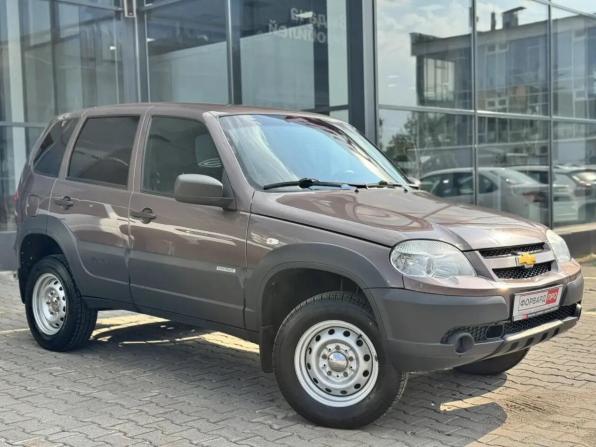 Chevrolet Niva I Рестайлинг с пробегом 2017 года, цена 620 000 рублей, 100000 км, внедорожник, Автокод Объявления