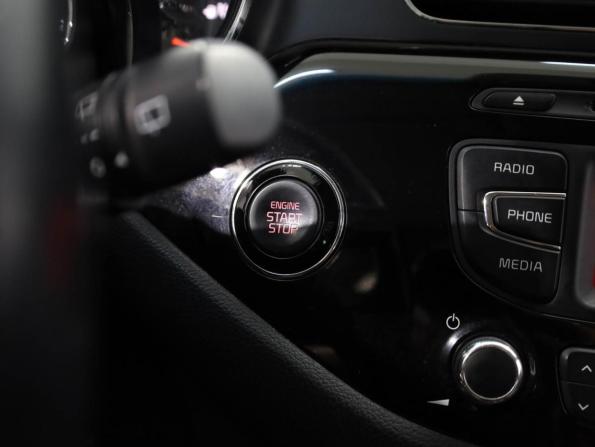 Kia Ceed II с пробегом 2012 года, цена 1 349 000 рублей, 124271 км, хэтчбек, Автокод Объявления