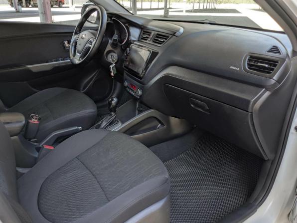 Kia Rio III Рестайлинг с пробегом 2016 года, цена 999 000 рублей, 148000 км, седан, Автокод Объявления