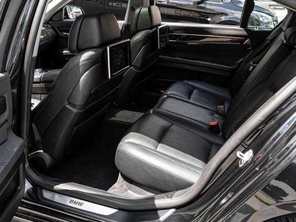 BMW 7 серии V (F01/F02/F04) Рестайлинг с пробегом 2015 года, цена 2 800 000 рублей, 236328 км, седан, Автокод Объявления