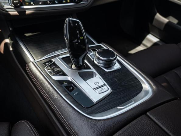 BMW 7 серии VI (G11/G12) с пробегом 2016 года, цена 3 440 000 рублей, 124694 км, седан, Автокод Объявления