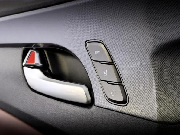 Hyundai Santa Fe IV Рестайлинг с пробегом 2021 года, цена 3 885 000 рублей, 51072 км, внедорожник, Автокод Объявления