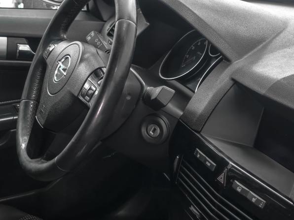Opel Astra H Рестайлинг с пробегом 2011 года, цена 539 900 рублей, 212000 км, универсал, Автокод Объявления