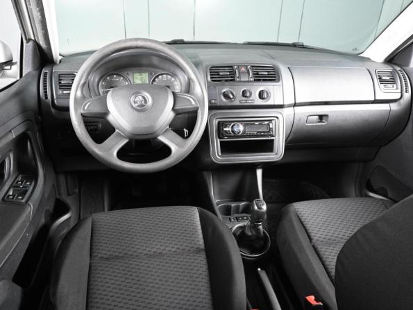 Skoda Fabia II Рестайлинг с пробегом 2013 года, цена 725 000 рублей, 75813 км, хэтчбек, Автокод Объявления