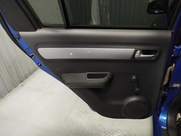 Suzuki Swift III с пробегом 2006 года, цена 397 000 рублей, 196017 км, хэтчбек, Автокод Объявления