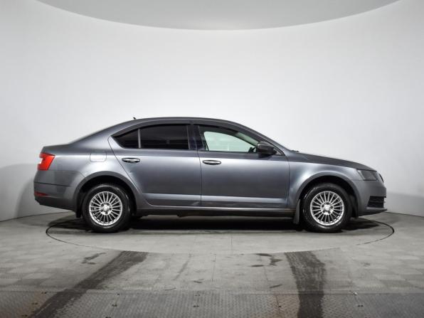 Skoda Octavia III (A7) Рестайлинг с пробегом 2017 года, цена 1 290 000 рублей, 204534 км, лифтбек, Автокод Объявления