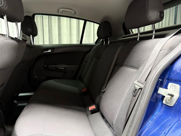 Opel Astra H Рестайлинг с пробегом 2011 года, цена 599 000 рублей, 170393 км, хэтчбек, Автокод Объявления