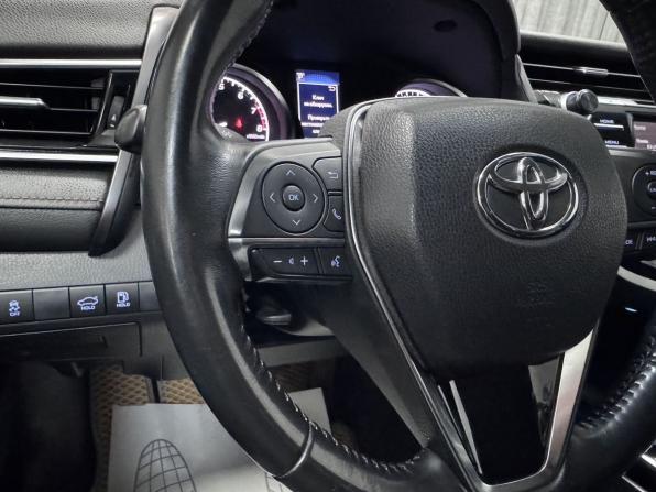 Toyota Camry VIII (XV70) с пробегом 2019 года, цена 2 550 000 рублей, 77784 км, седан, Автокод Объявления