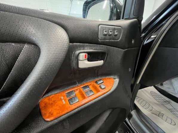 Toyota Land Cruiser 100 Series Рестайлинг 2 с пробегом 2006 года, цена 2 300 000 рублей, 277000 км, внедорожник, Автокод Объявления
