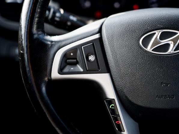 Hyundai Solaris I Рестайлинг с пробегом 2016 года, цена 1 180 000 рублей, 95000 км, хэтчбек, Автокод Объявления