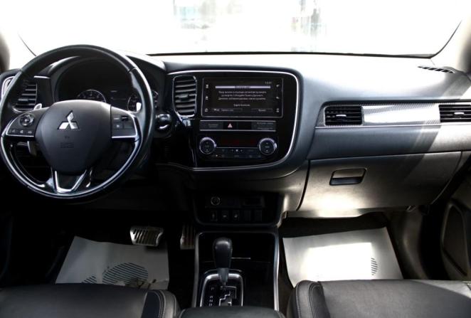 Mitsubishi Outlander III Рестайлинг 3 с пробегом 2019 года, цена 2 630 000 рублей, 68018 км, внедорожник, Автокод Объявления