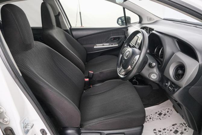 Toyota Vitz III (XP130) Рестайлинг с пробегом 2016 года, цена 919 000 рублей, 130000 км, хэтчбек, Автокод Объявления