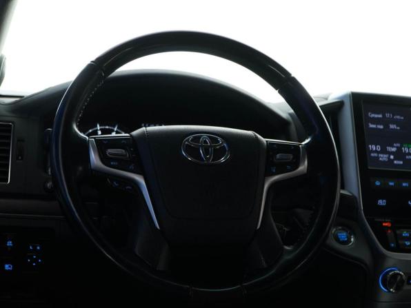 Toyota Land Cruiser 200 Series Рестайлинг 2 с пробегом 2021 года, цена 7 725 077 рублей, 114431 км, внедорожник, Автокод Объявления