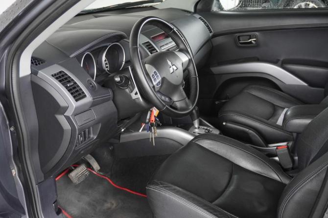 Mitsubishi Outlander II Рестайлинг с пробегом 2012 года, цена 1 465 000 рублей, 245854 км, внедорожник, Автокод Объявления