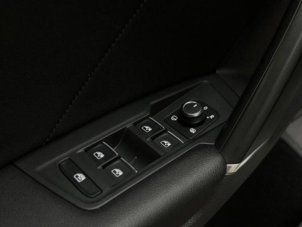 Volkswagen Tiguan II с пробегом 2018 года, цена 2 690 000 рублей, 106740 км, внедорожник, Автокод Объявления