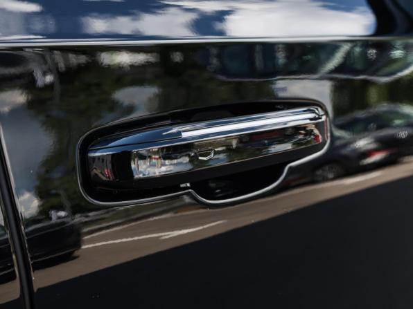 Cadillac Escalade-V I Рестайлинг с пробегом 2025 года, цена 25 000 000 рублей, 7834 км, внедорожник, Автокод Объявления