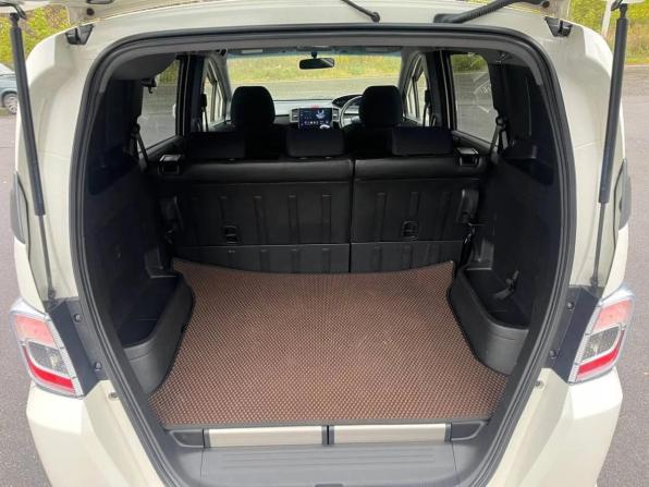 Honda Freed I Рестайлинг с пробегом 2012 года, цена 967 000 рублей, 140000 км, компактвэн, Автокод Объявления