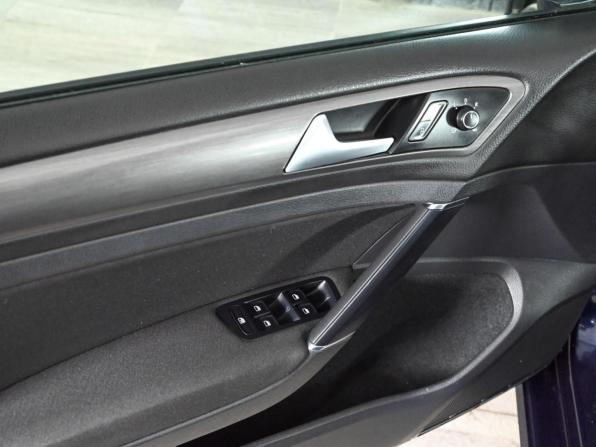 Volkswagen Golf VII с пробегом 2013 года, цена 1 230 000 рублей, 210144 км, хэтчбек, Автокод Объявления