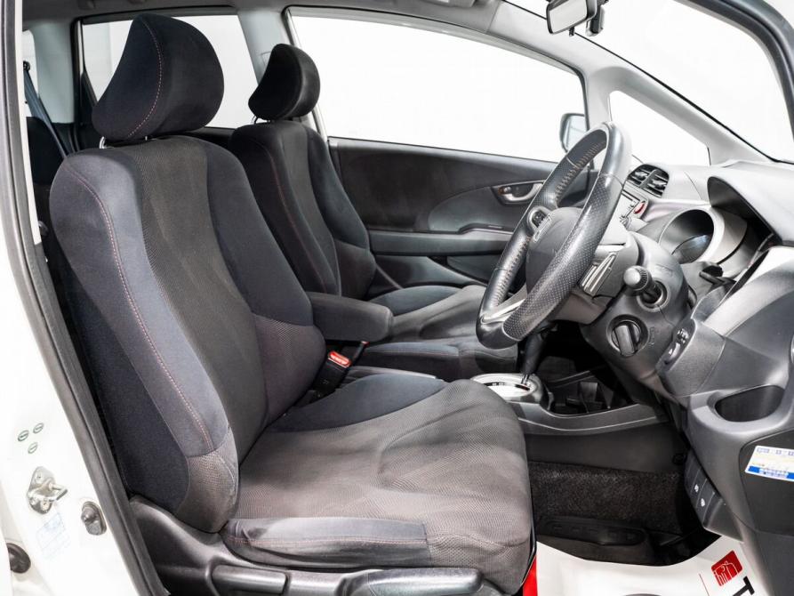 Honda Fit II Чита  - изображение 6