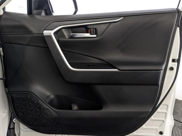 Toyota RAV4 V (XA50) с пробегом 2021 года, цена 3 750 000 рублей, 83536 км, внедорожник, Автокод Объявления