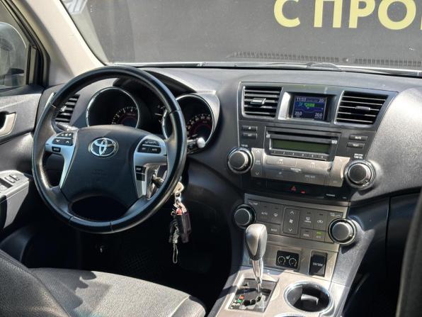 Toyota Highlander II (XU40) Рестайлинг с пробегом 2012 года, цена 1 749 000 рублей, 241000 км, внедорожник, Автокод Объявления