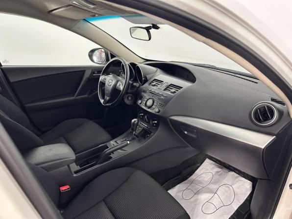 Mazda 3 II (BL) Рестайлинг с пробегом 2012 года, цена 766 000 рублей, 190886 км, седан, Автокод Объявления