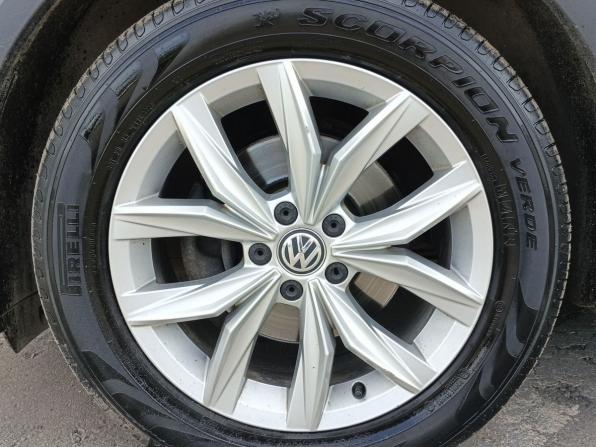 Volkswagen Tiguan II с пробегом 2018 года, цена 2 189 000 рублей, 209038 км, внедорожник, Автокод Объявления