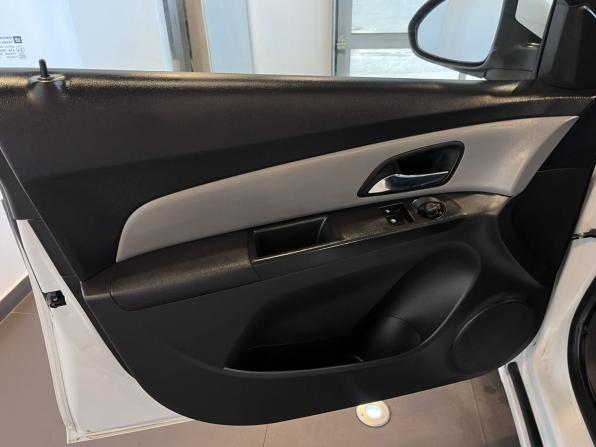 Chevrolet Cruze I Рестайлинг с пробегом 2014 года, цена 750 000 рублей, 167910 км, хэтчбек, Автокод Объявления